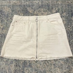 🌱 3 FOR $18 🌱Free People White denim distress skirt